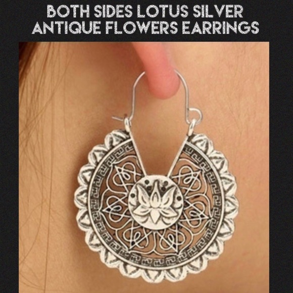 Jewelry - 🆕BOTH SIDES LOTUS ANTIQUE FLOWERS EARRINGS
